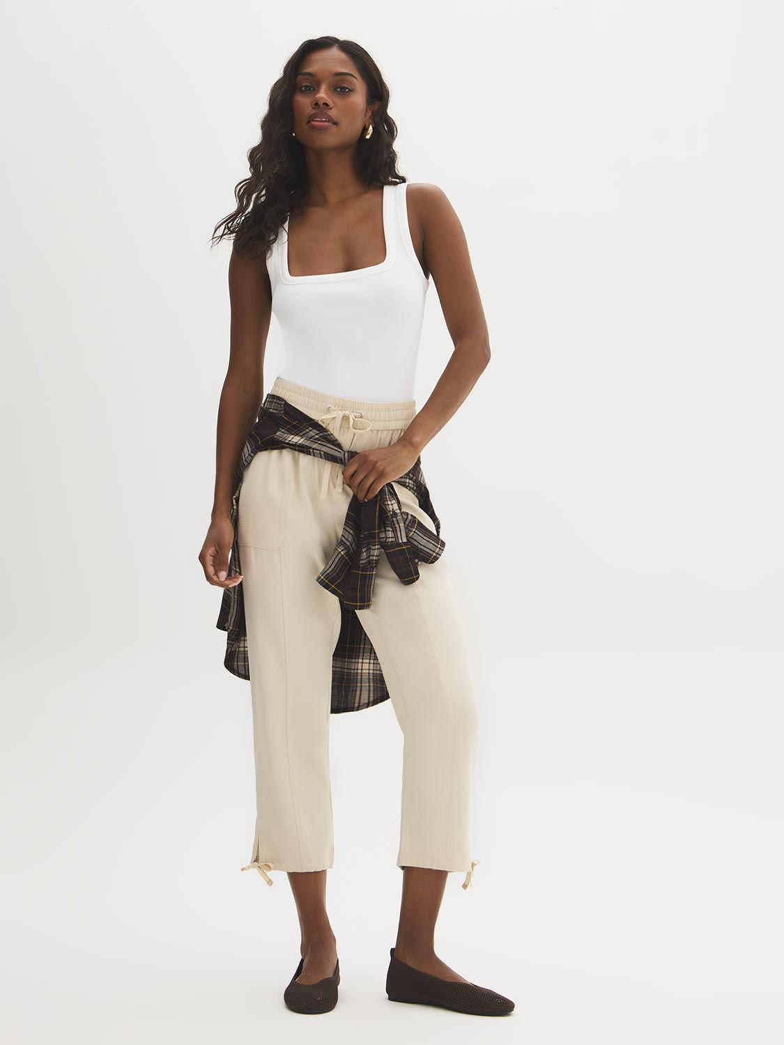 Drawstring Twill Capri Pants by Suzy.