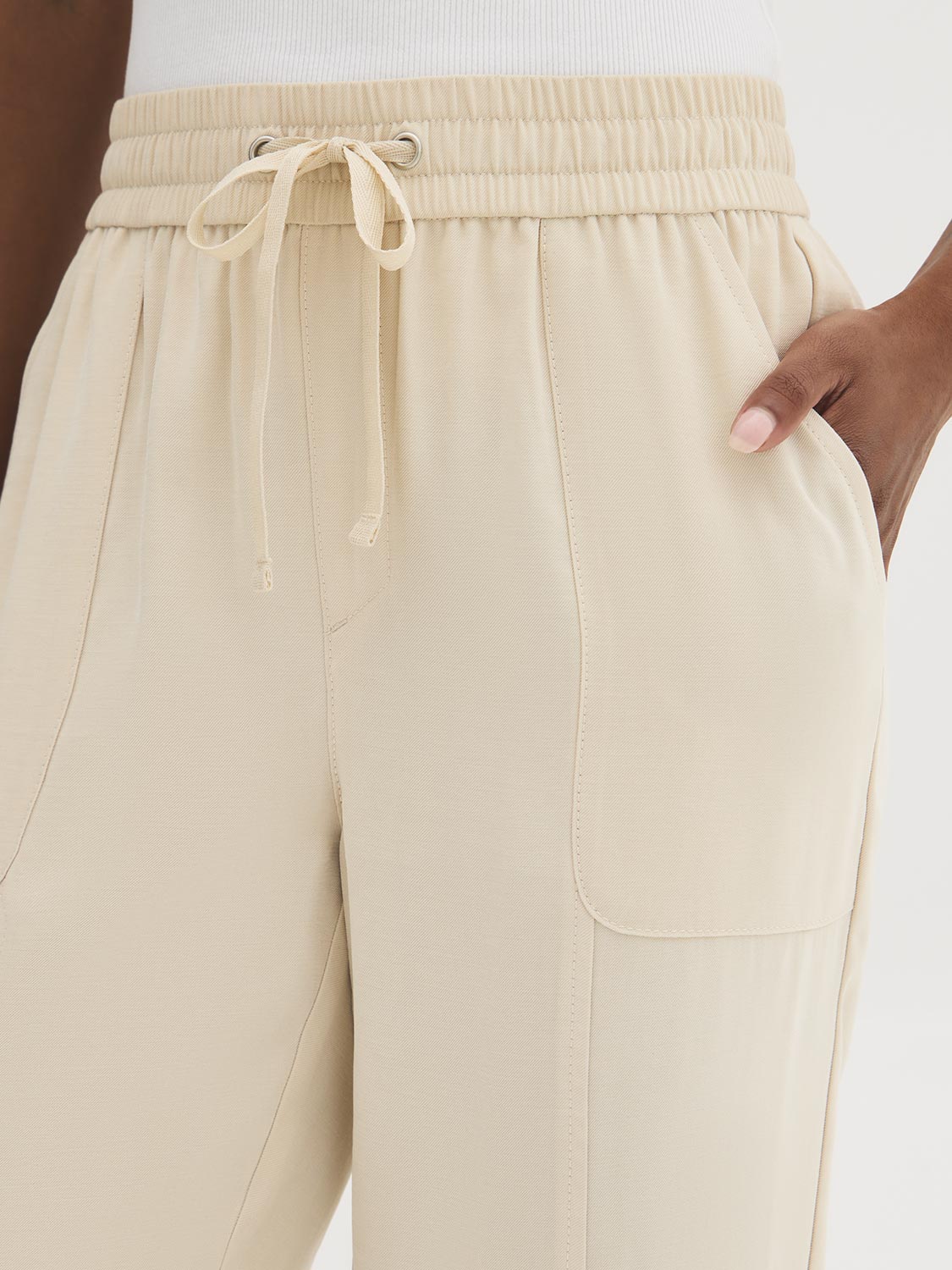 Drawstring Twill Capri Pants by Suzy.