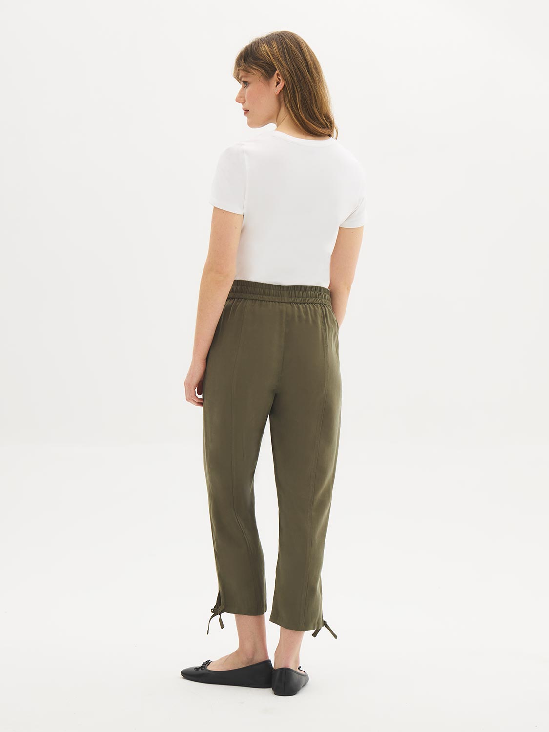 Drawstring Twill Capri Pants by Suzy.