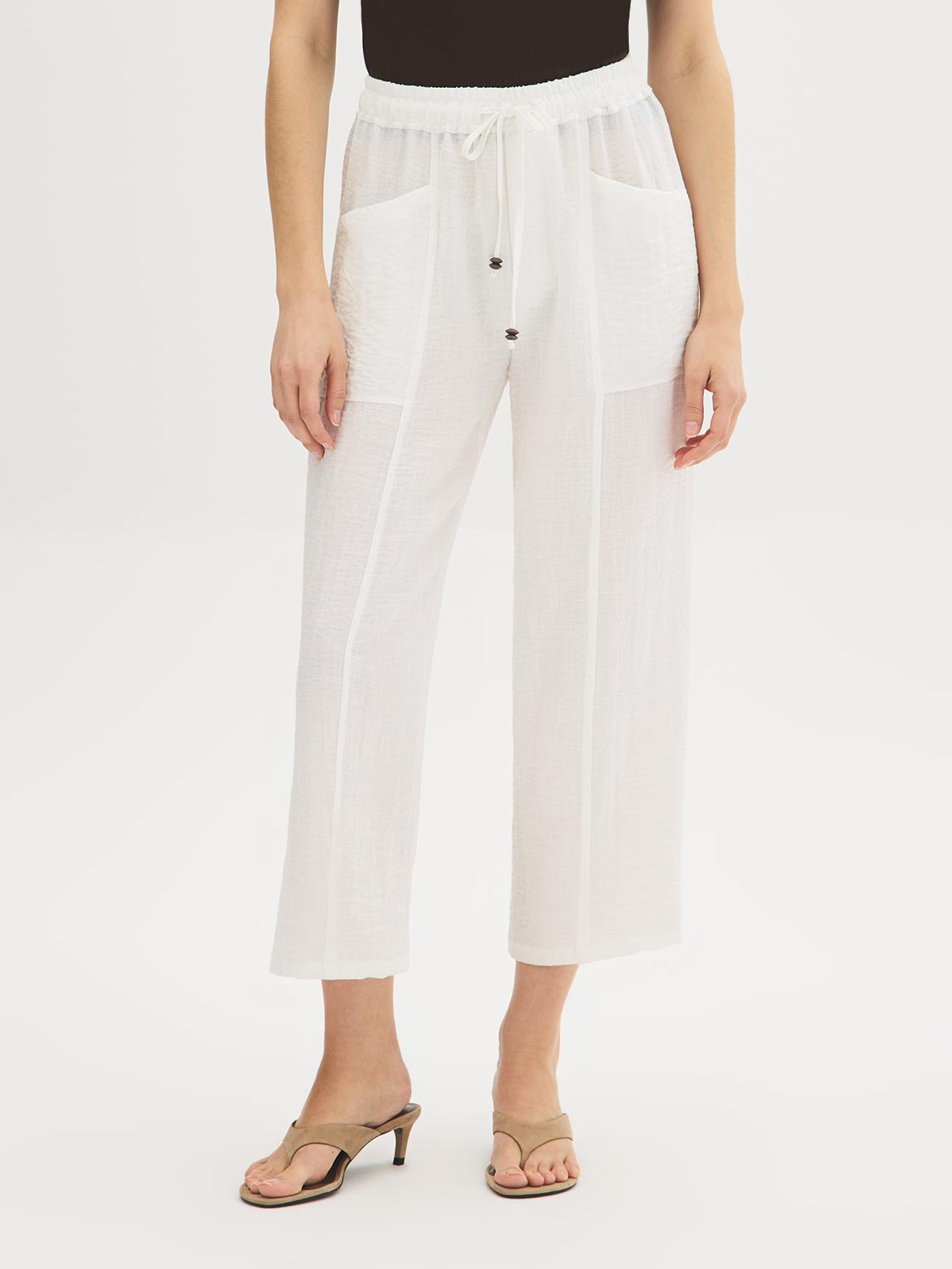 Textured Slub Crop Pant - Woman Wearing Relaxed Fit Cropped Trousers - Suzy Shier