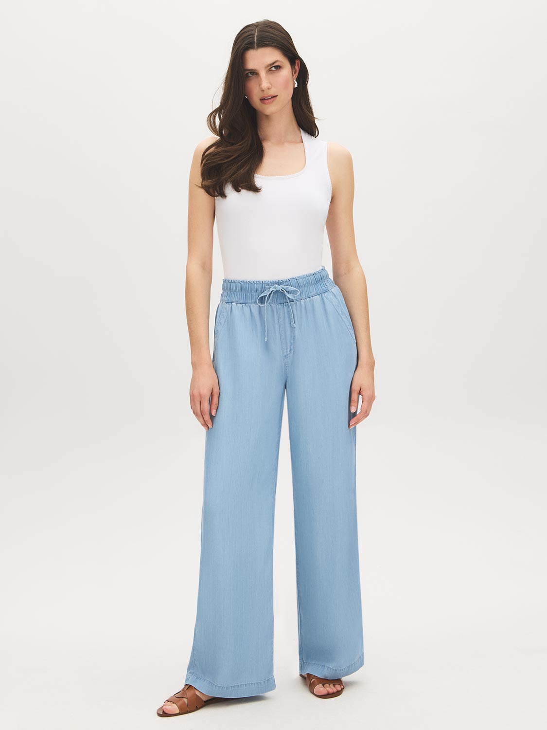 Light Wash Elastic Waist Wide-Leg Denim Pant - Woman Wearing Casual Wide-Leg Pants - Suzy Shier