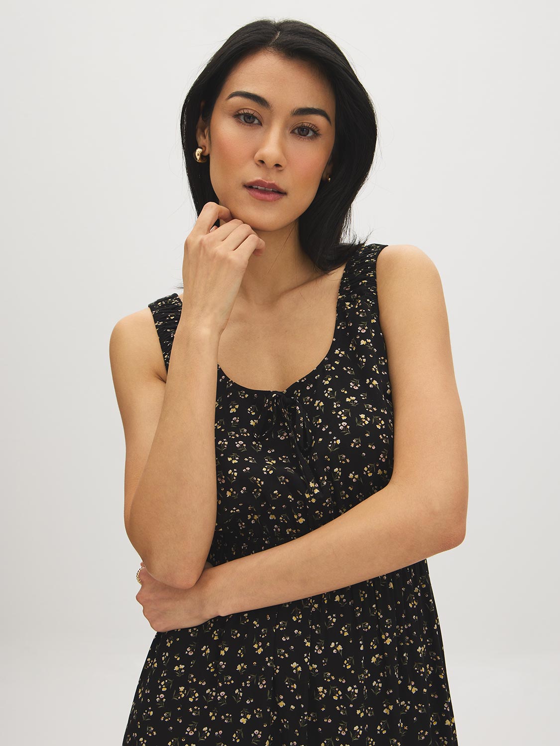 Jet Black Ditsy Print Tiered Dress - Woman Wearing Scoop Neck Dress with Tie Detail - Suzy Shier