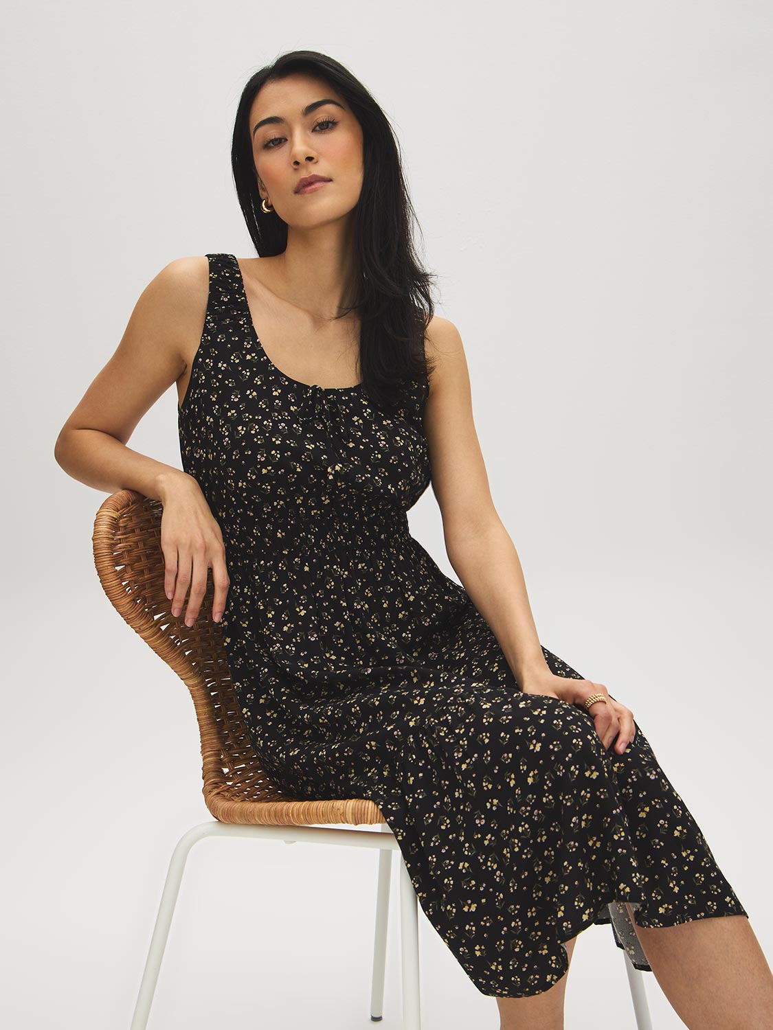 Jet Black Ditsy Print Tiered Dress - Woman Wearing Scoop Neck Dress with Tie Detail - Suzy Shier