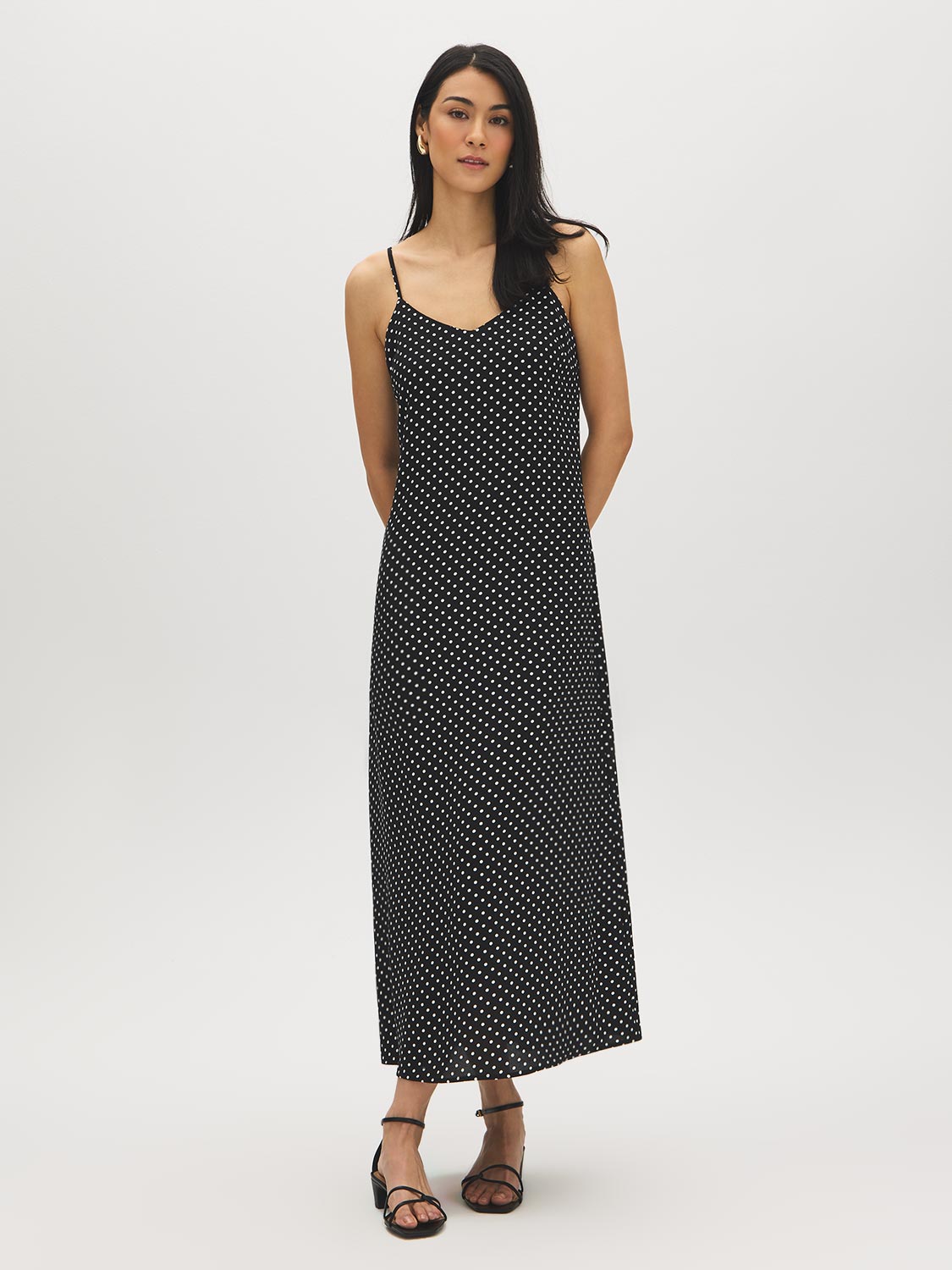 Black/White Dots Print Flowy Slip Dress - Woman Wearing V-Neck Midi Dress - Suzy Shier
