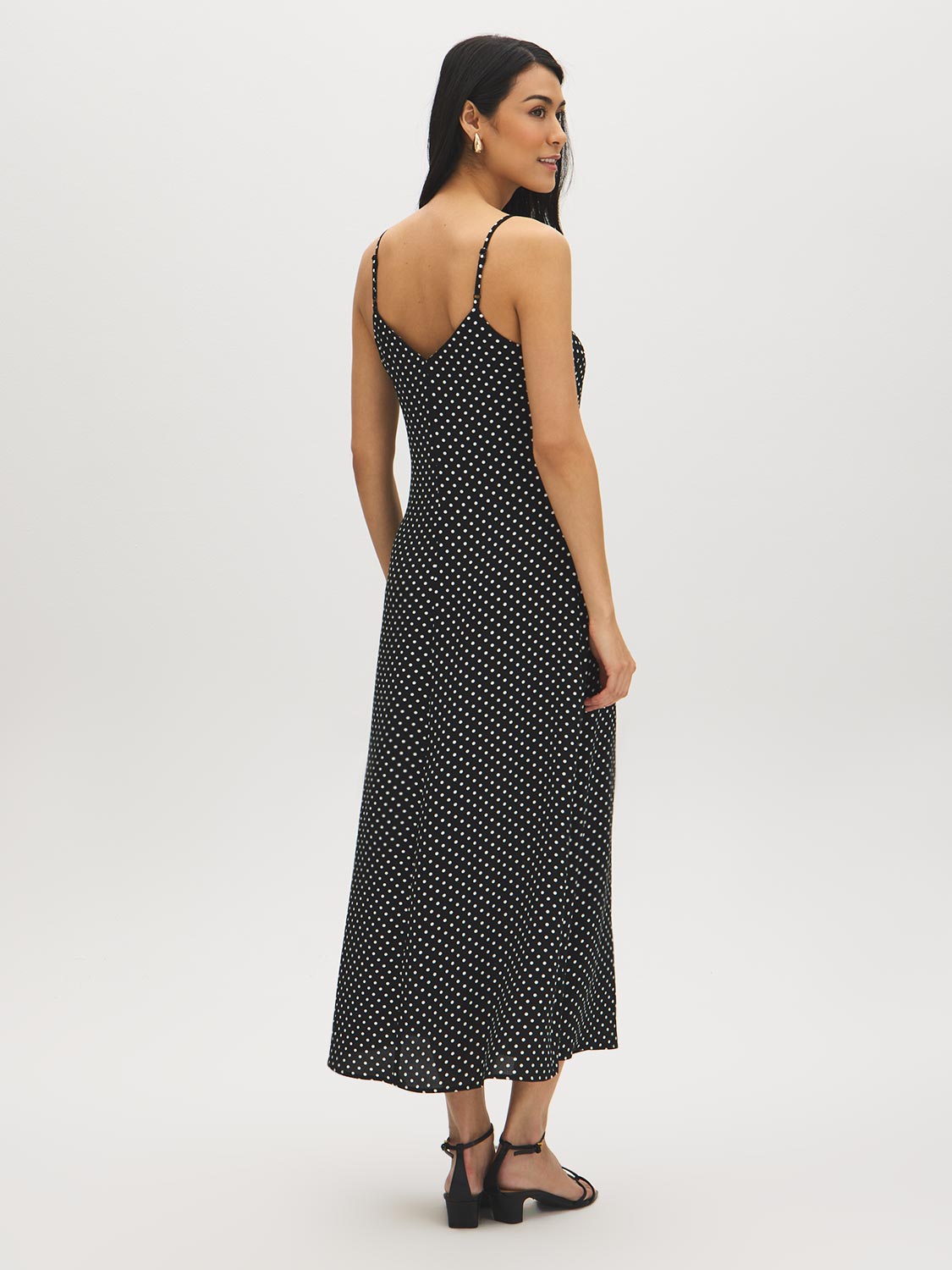 Black/White Dots Print Flowy Slip Dress - Woman Wearing V-Neck Midi Dress - Suzy Shier