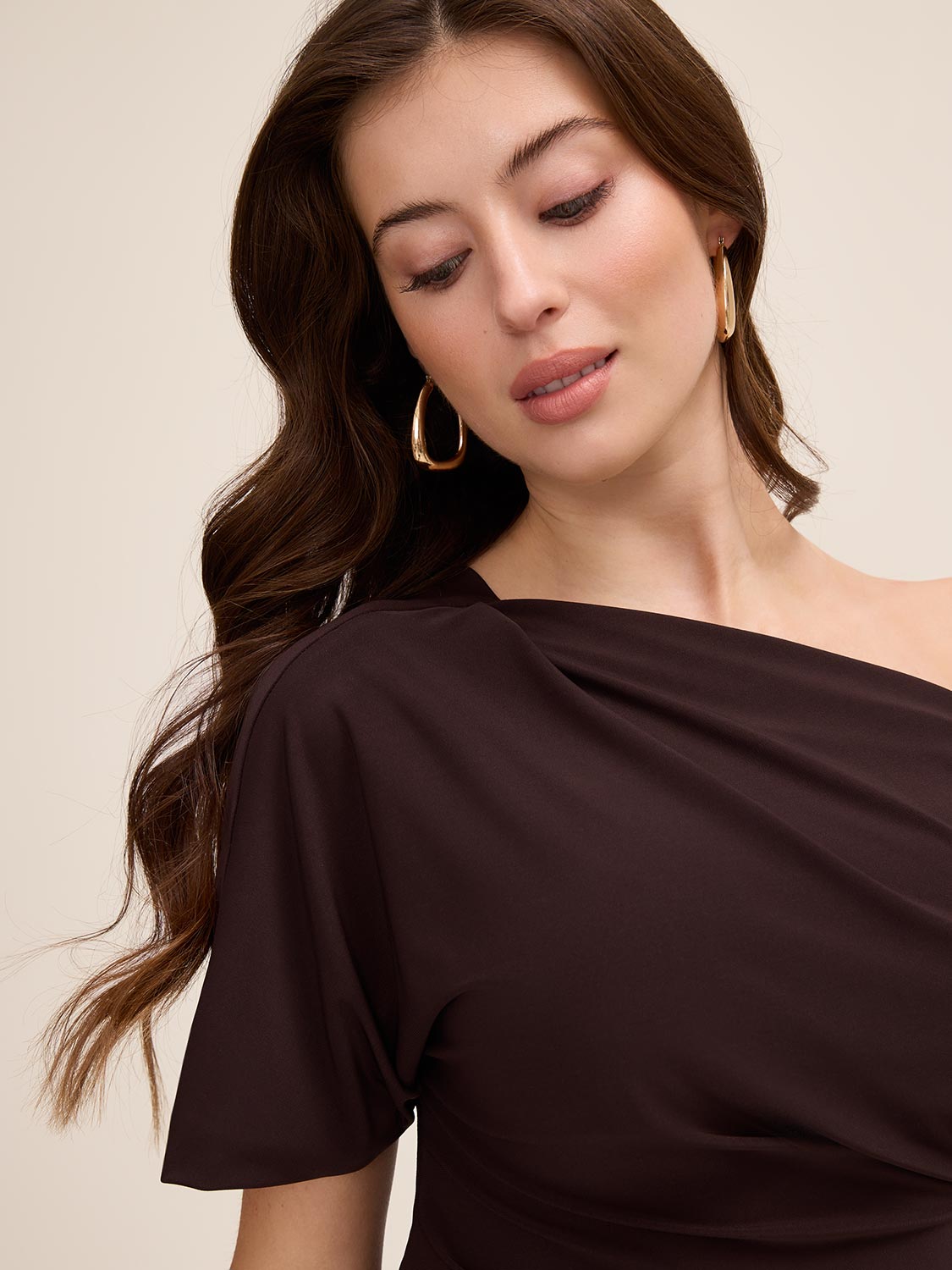 Coco Powder Asymmetrical Neckline Sheath Dress - Woman Wearing Elegant Fitted Dress - Le Chateau