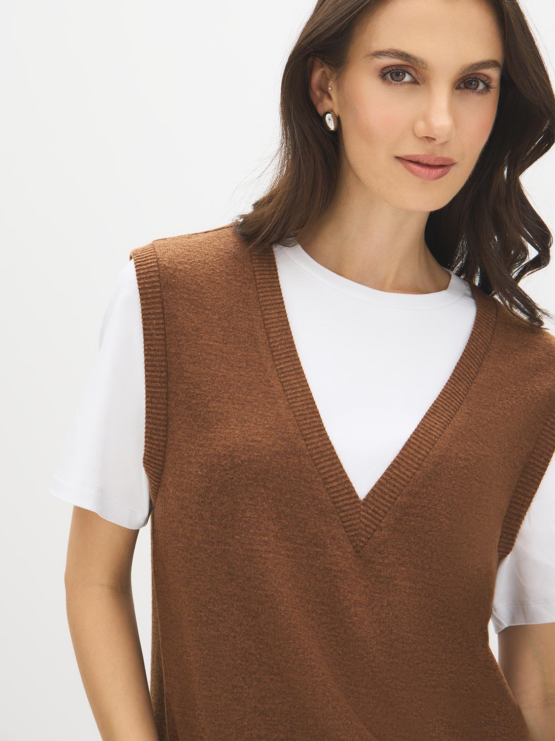 Bison Mel 2fer Knit Top with Hacci V-Neck Vest - Close-up V-Neck Detail - Suzy Shier