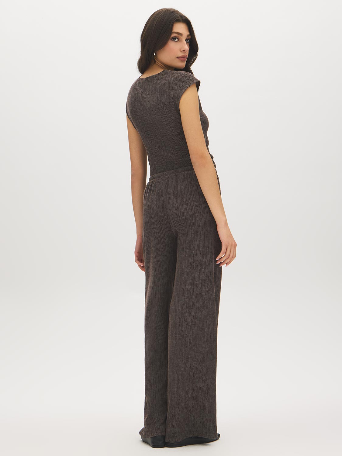 Charcoal Textured Knit Wide-Leg Pull-On Pant - Back View - Suzy Shier