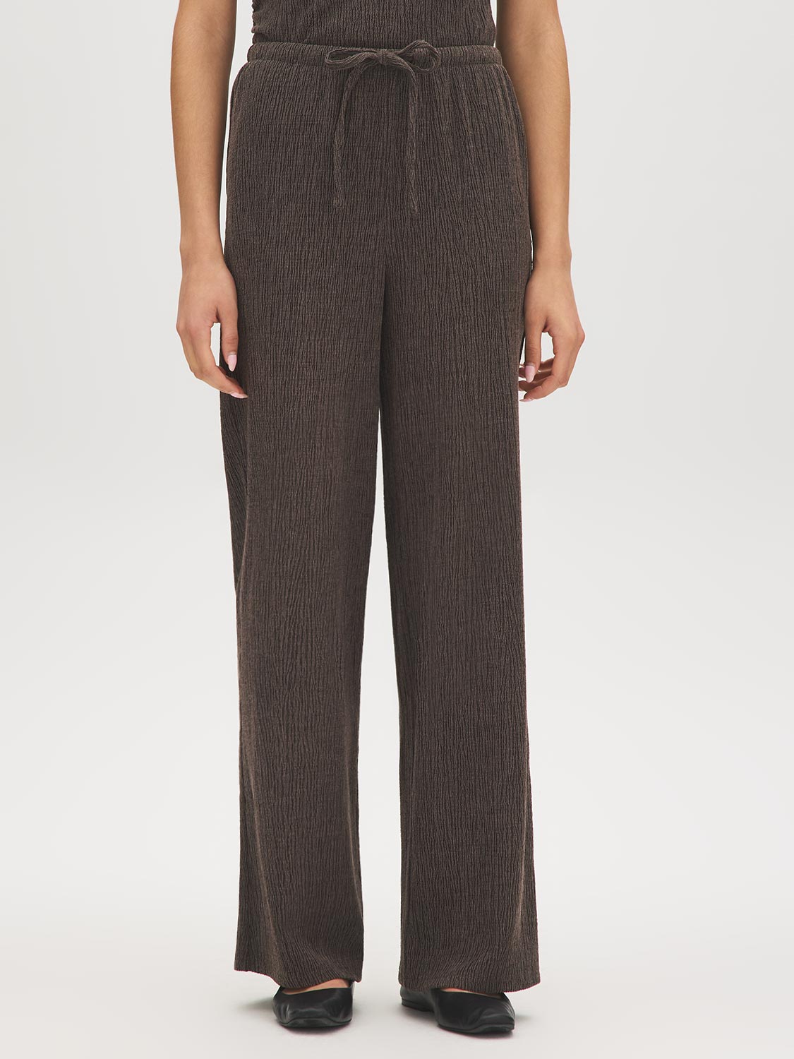 Charcoal Textured Knit Wide-Leg Pull-On Pant - Front View - Suzy Shier