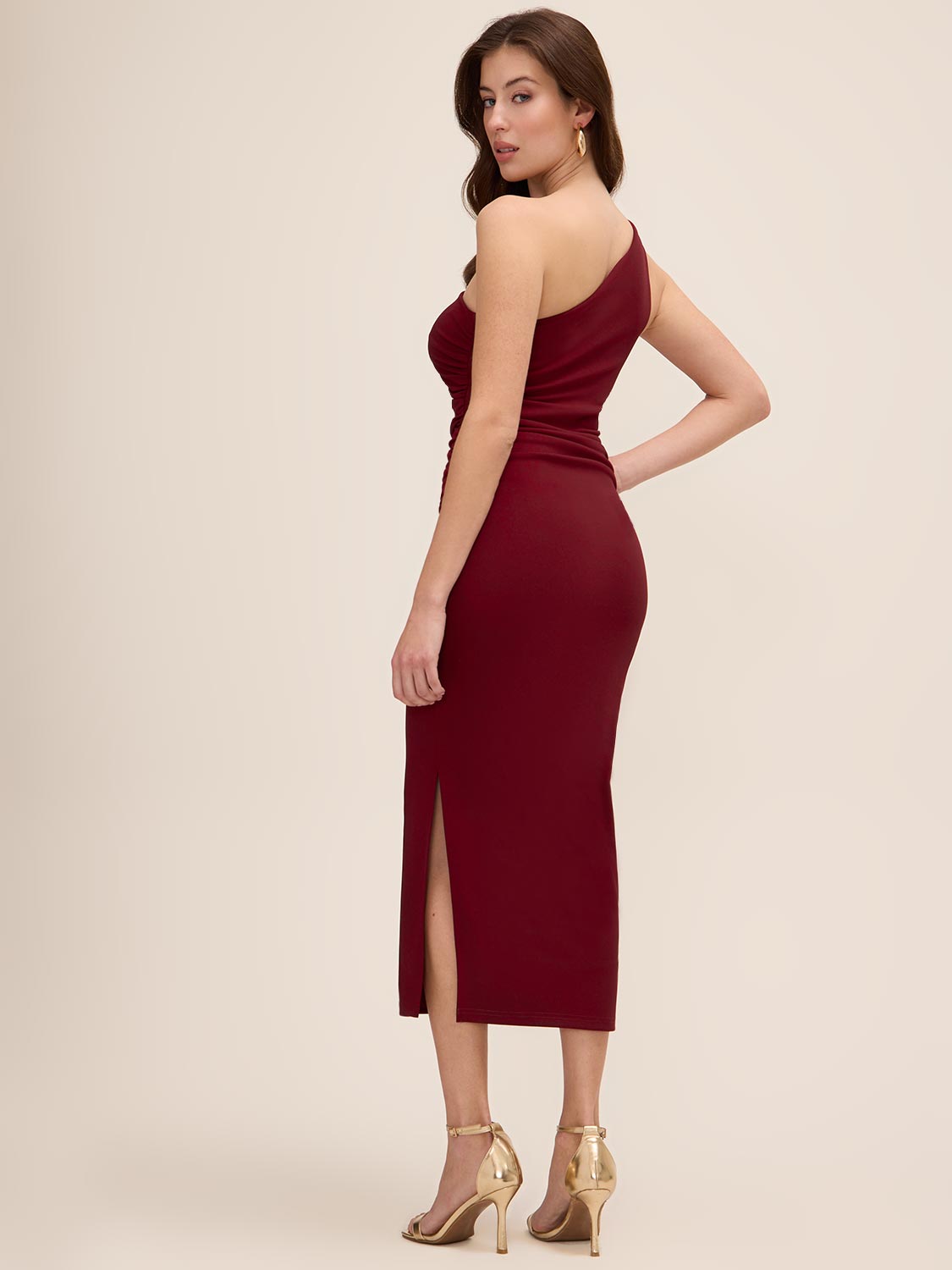 Brick One-Shoulder Knit Crepe Sheath Dress - Woman Wearing Fitted Dress with Metal Trim Detail - Le Chateau