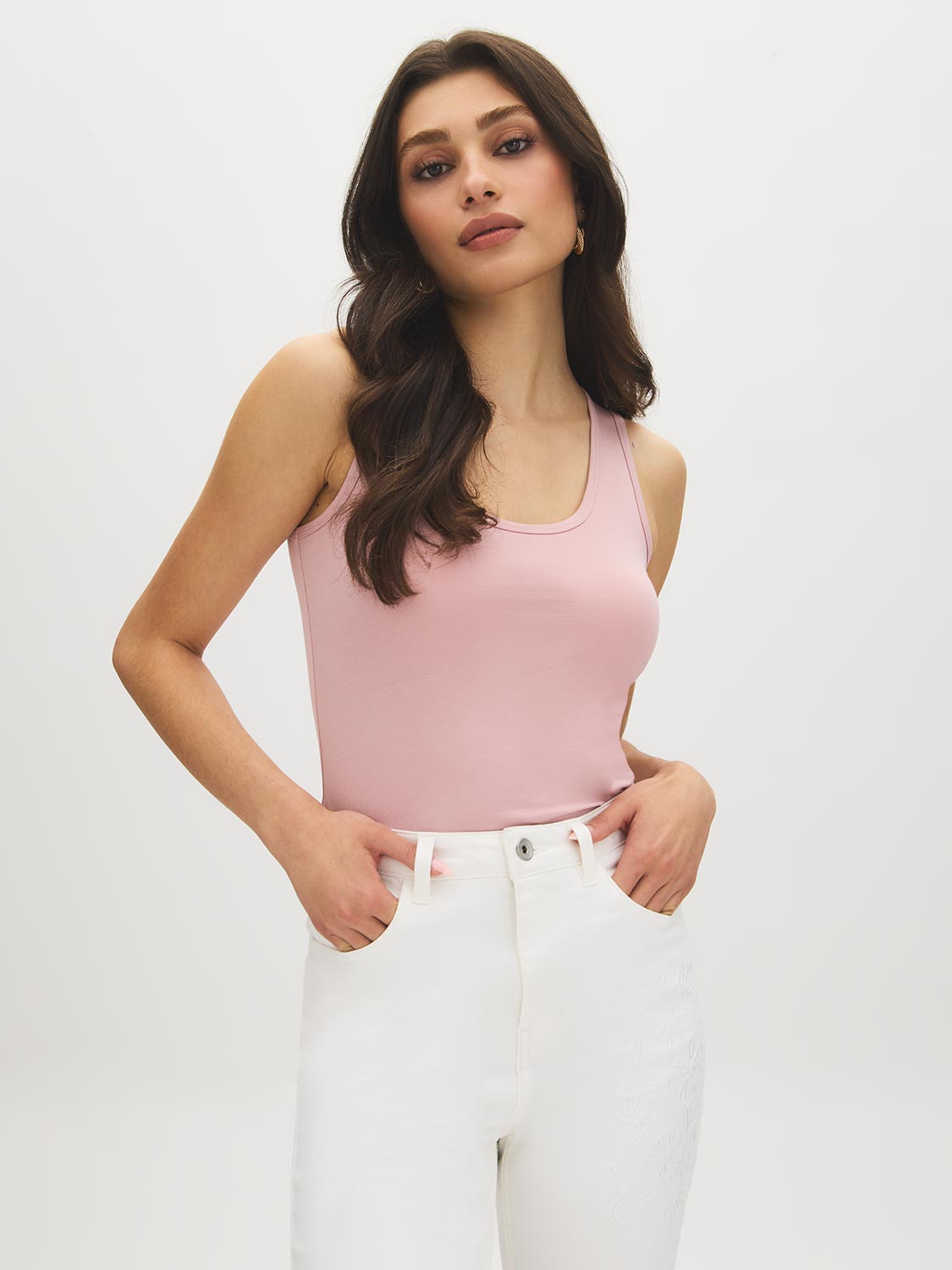 Black Sleeveless Organic Cotton Scoop Neck Tank - Close-up View - Suzy Shier