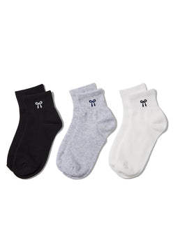  <span style='background-color: rgba(245, 245, 245, 0.6); color: #000000; font-family: Arial; font-size: 24px'>Socks</br>&</br>Tights</span>