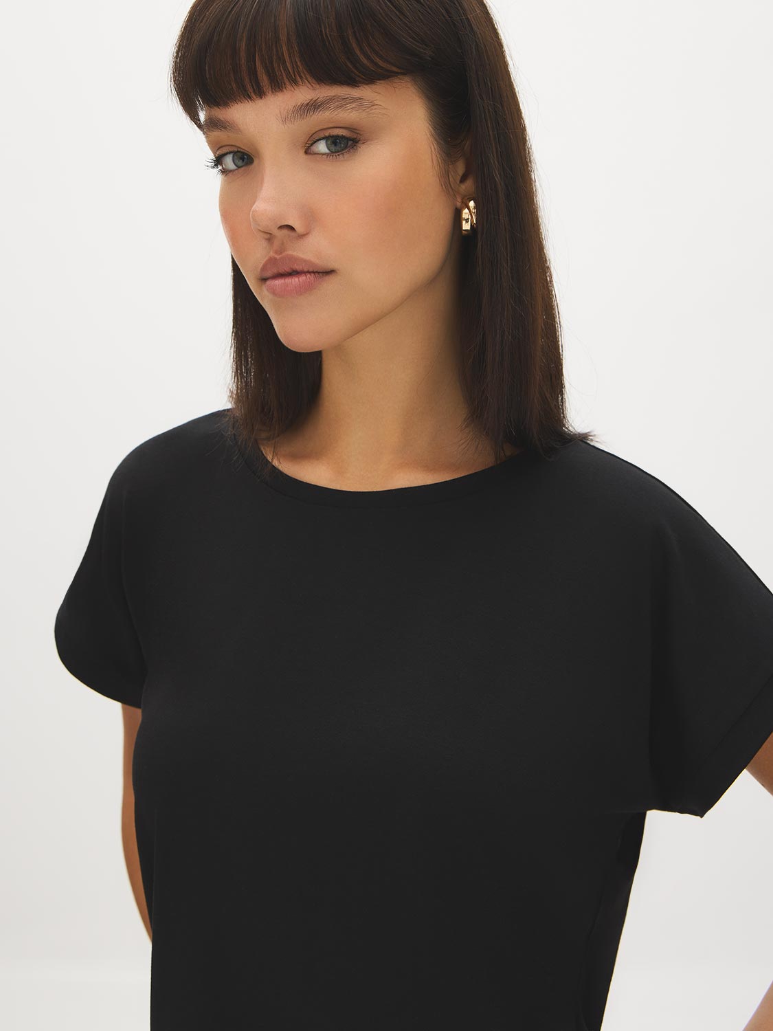 Black Dolman Sleeve Jersey Top - Close-up Fabric Detail - Suzy Shier